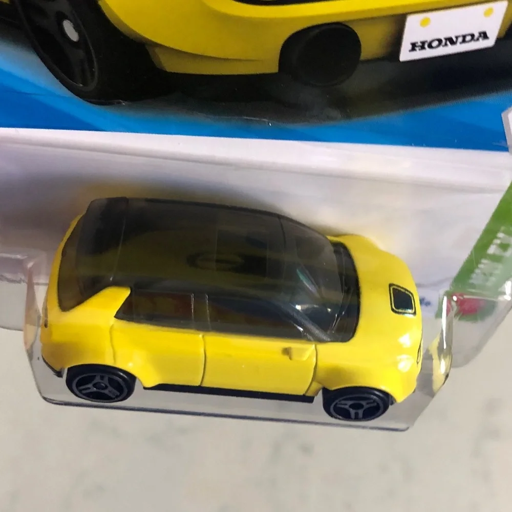 Mattel Hot Wheels Custom Honda e - Bright Yellow